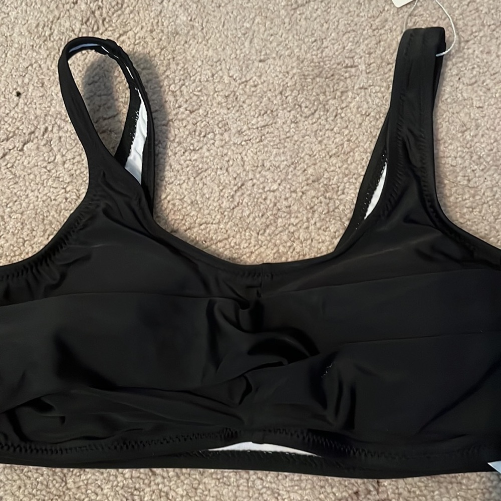 Bikini - Picture 8 of 9